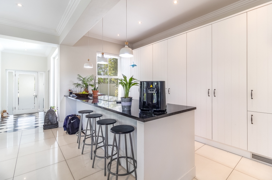 4 Bedroom Property for Sale in Val De Vie Estate Western Cape